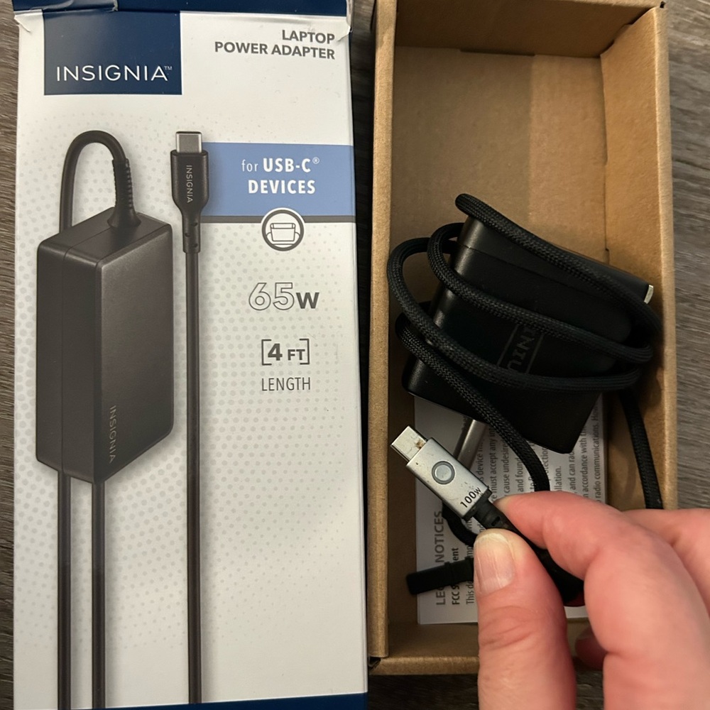 Insignia 65W USB-C Laptop Power Adapter - Black